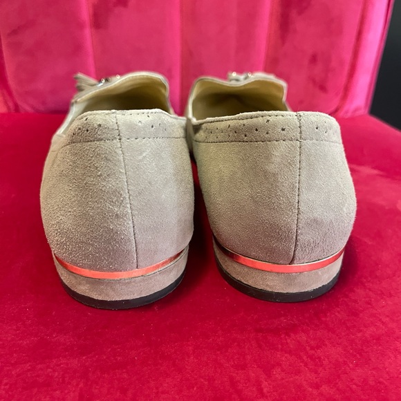 Vince Camuto Tassle Flats - Picture 3 of 4